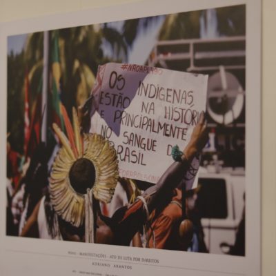 Arantos realiza exposição fotográfica que retrata a força dos atos democráticos