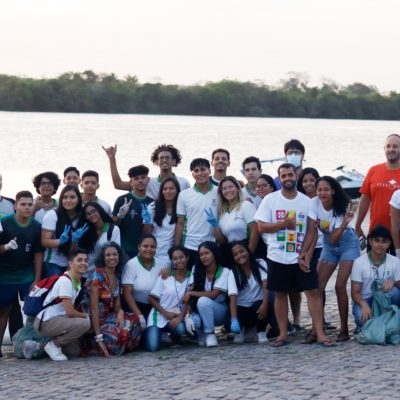 Estudantes participam de ação educativa nas margens do Rio São Francisco